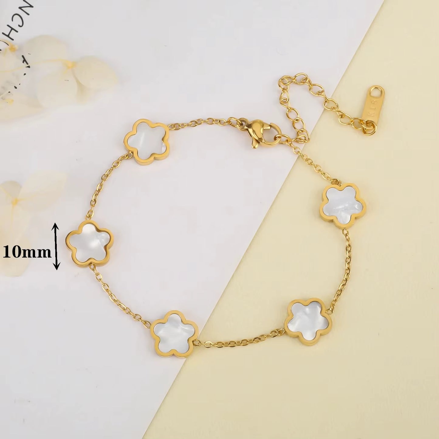 Hot Sale Stainless Steel Plum Blossom Gold Plated Bracelet High Quality Five Leaf Flower Jewelry Simple for Woman Gift Clover